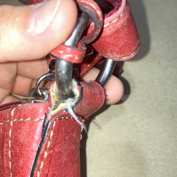 Clearance 🛍 Large red fossil crossbody. - Picture 6 of 10